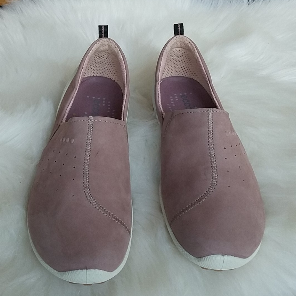 Ecco Slip-On Sneakers in Dusty Rose and White - Picture 6 of 15